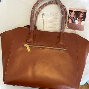 NWT Joy & Iman Laptop Bag Satchel Totebag Purse Handbag. 100% Leather